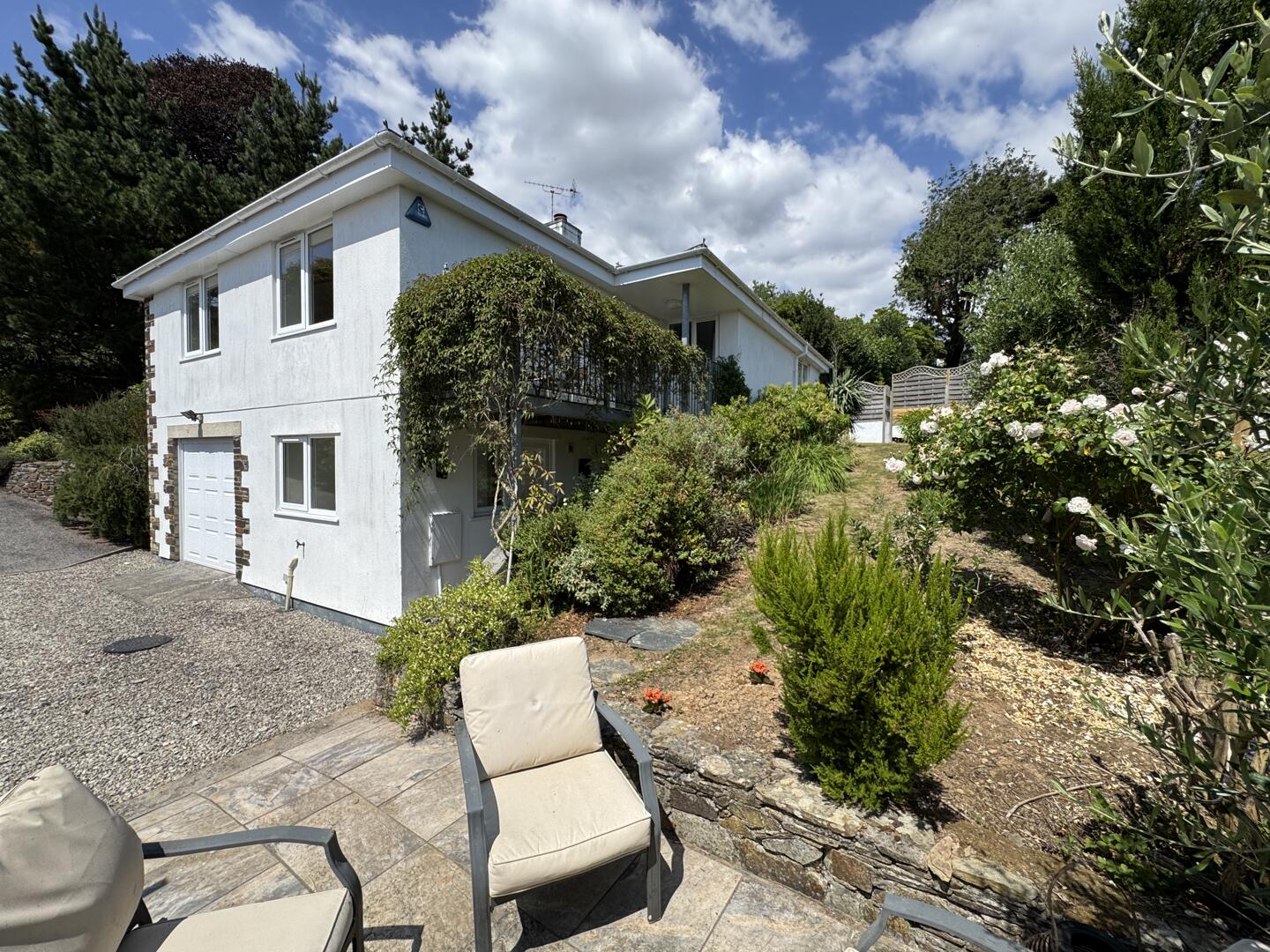 Comprigney Hill, Truro